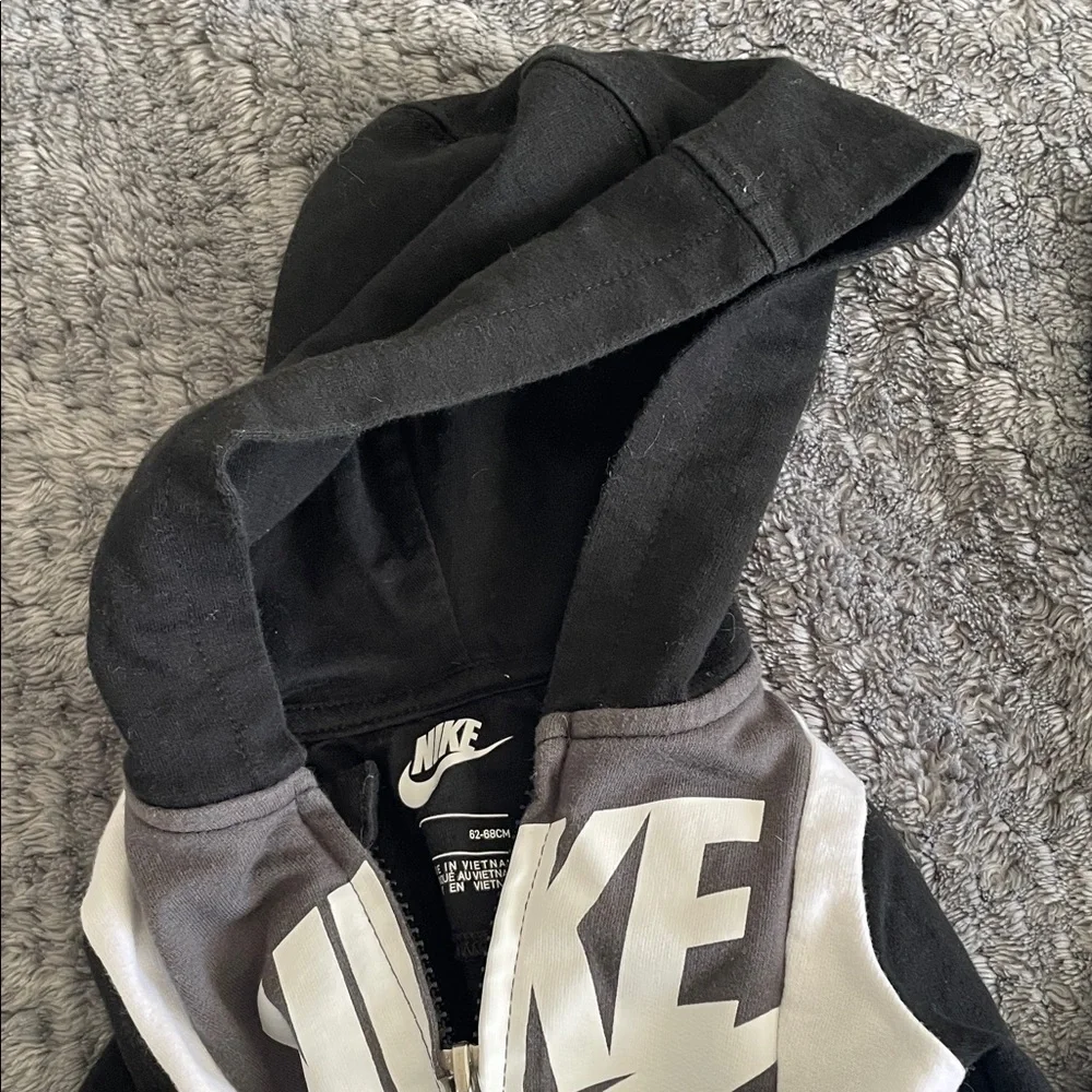 Baby pajamas Nike Footie and other bundle 3-6 months - Picture 6 of 6